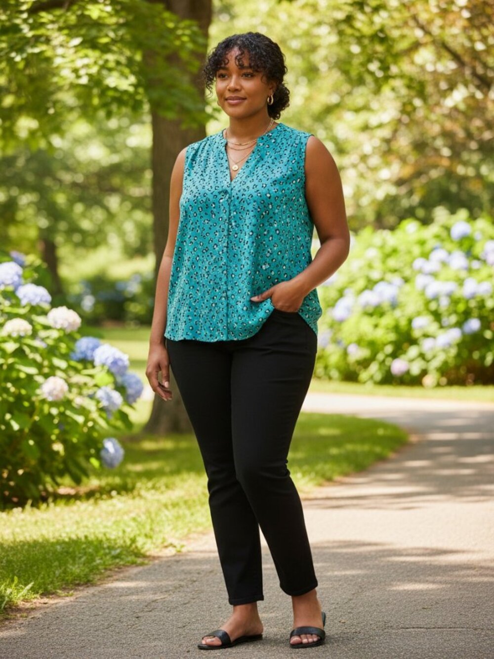 Worthington Blouse Women Large Teal Excellent Leopard Print Sleeveless V-Neck